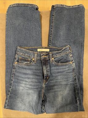 Levi’s Classic Mid Wash Straight Leg Jeans